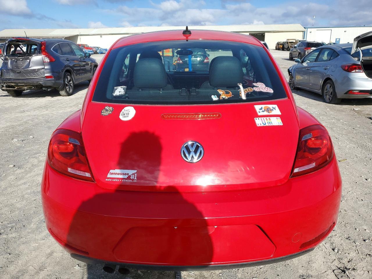 2013 Volkswagen Beetle - Image 6