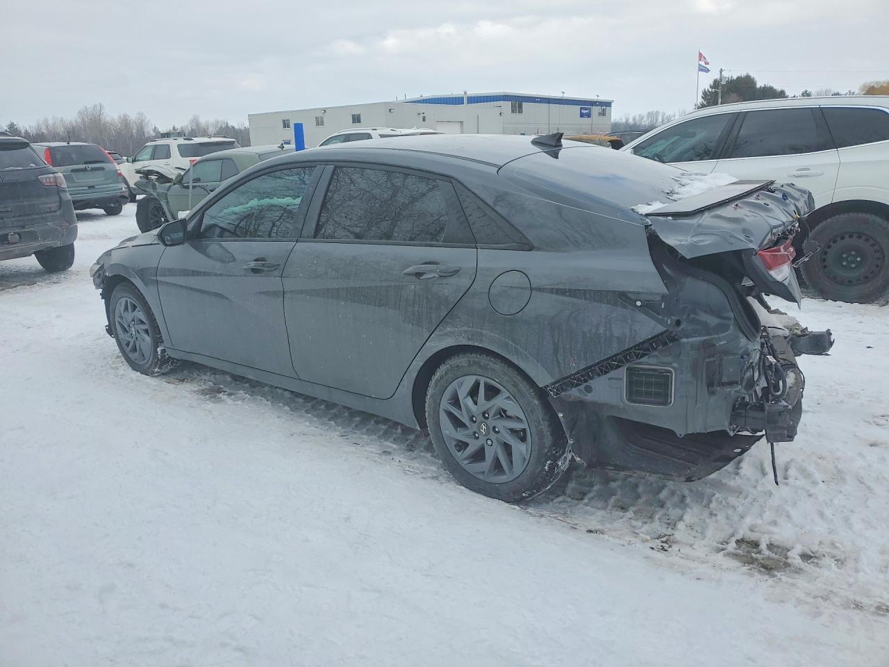 2025 Hyundai Elantra Sel Sport - Image 2