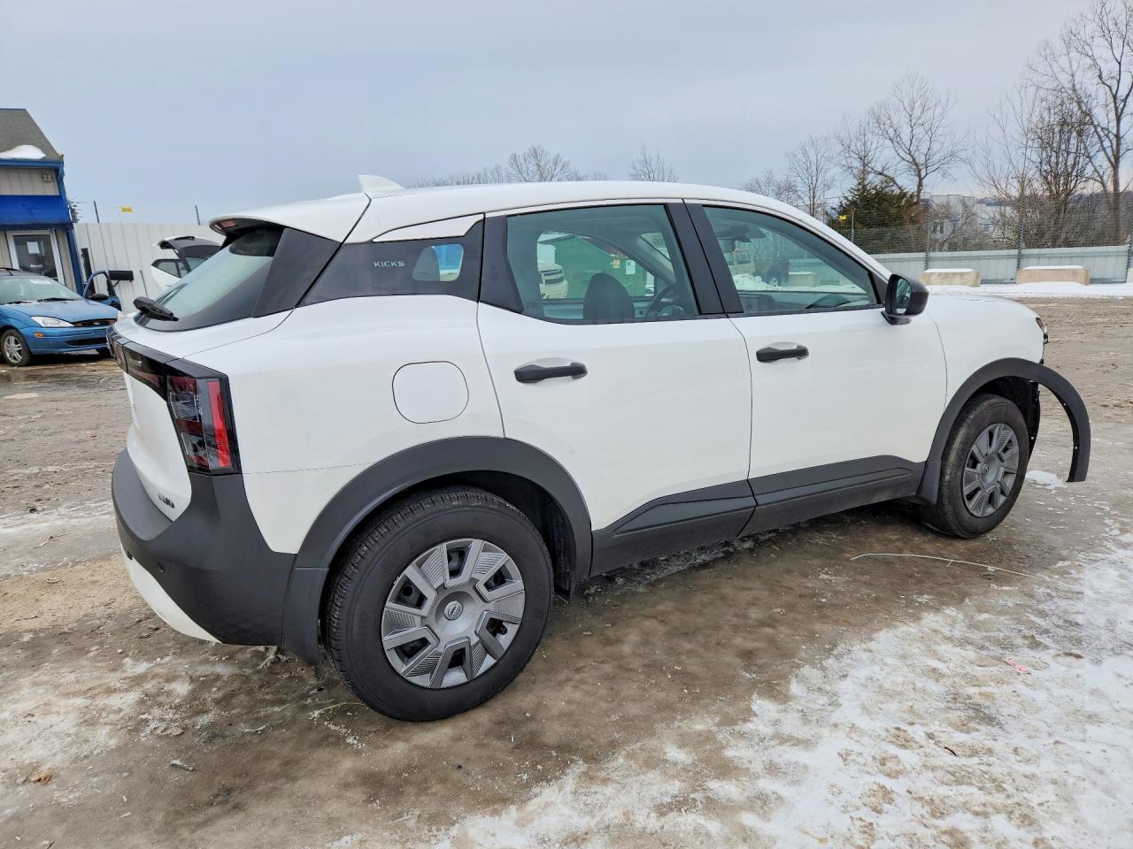 2025 Nissan Kicks S - Фото 3
