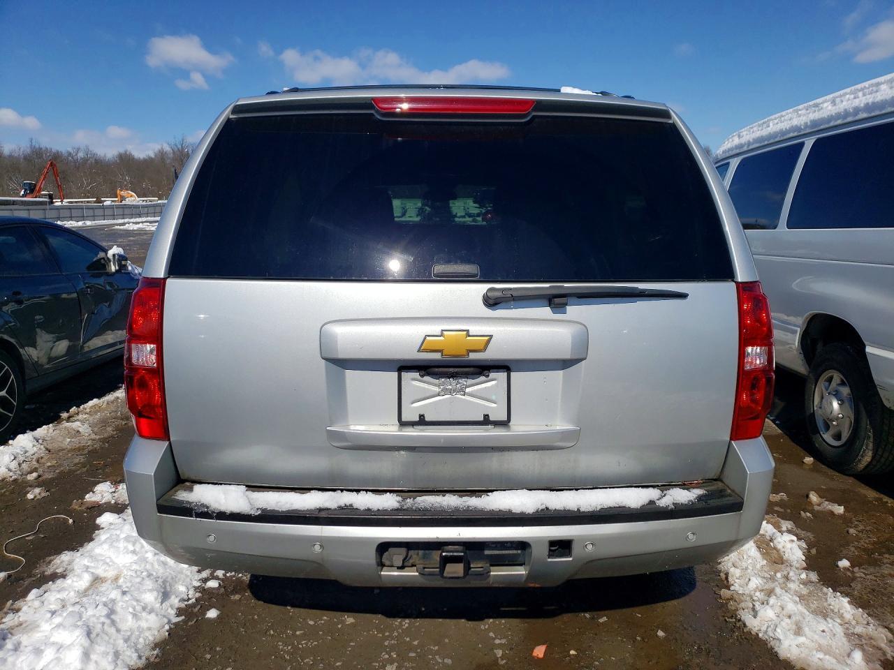 2012 Chevrolet Suburban K1500 Lt - Image 6