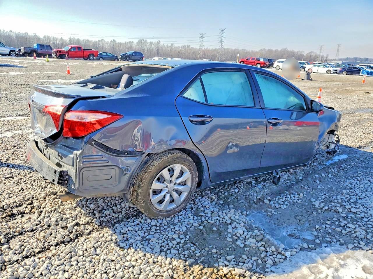 2018 Toyota Corolla L - Фото 3