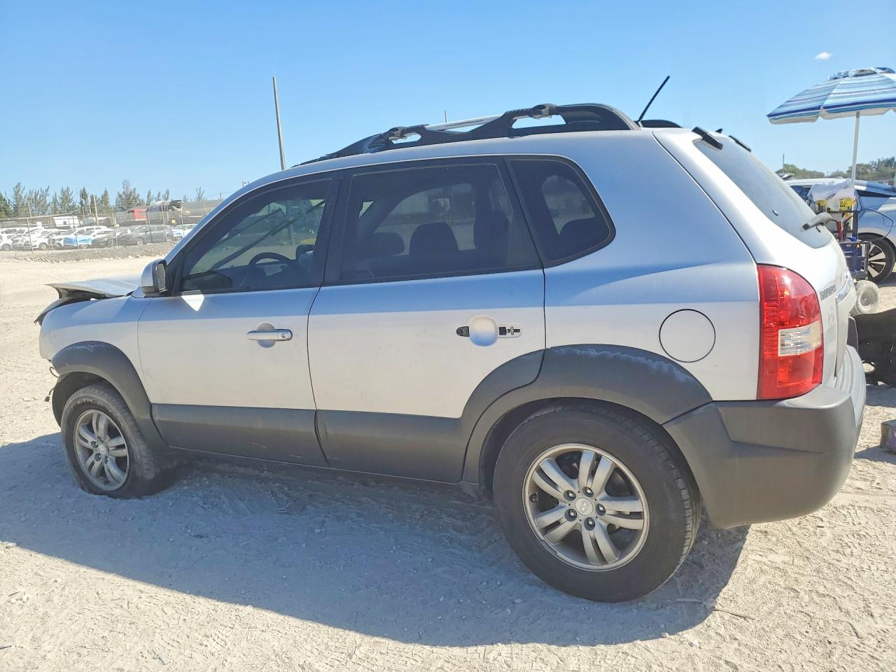 2006 Hyundai Tucson Gls - Image 2