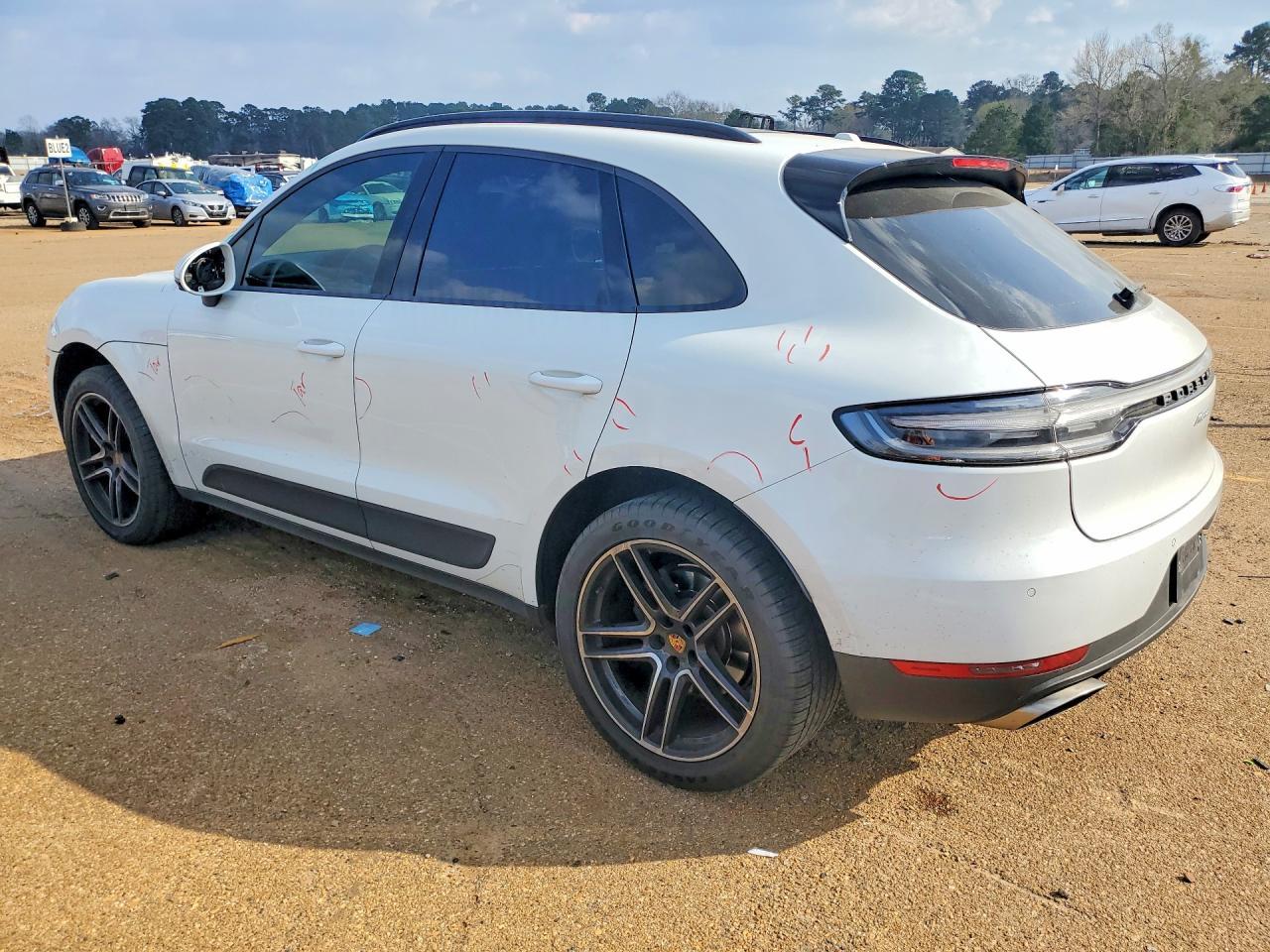 2021 Porsche Macan - Фото 2