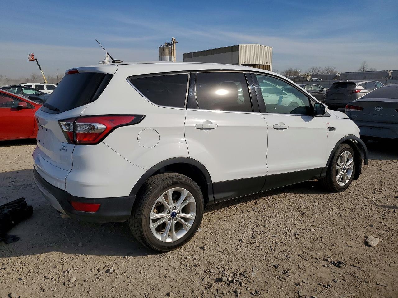 2017 Ford Escape Se - Фото 3