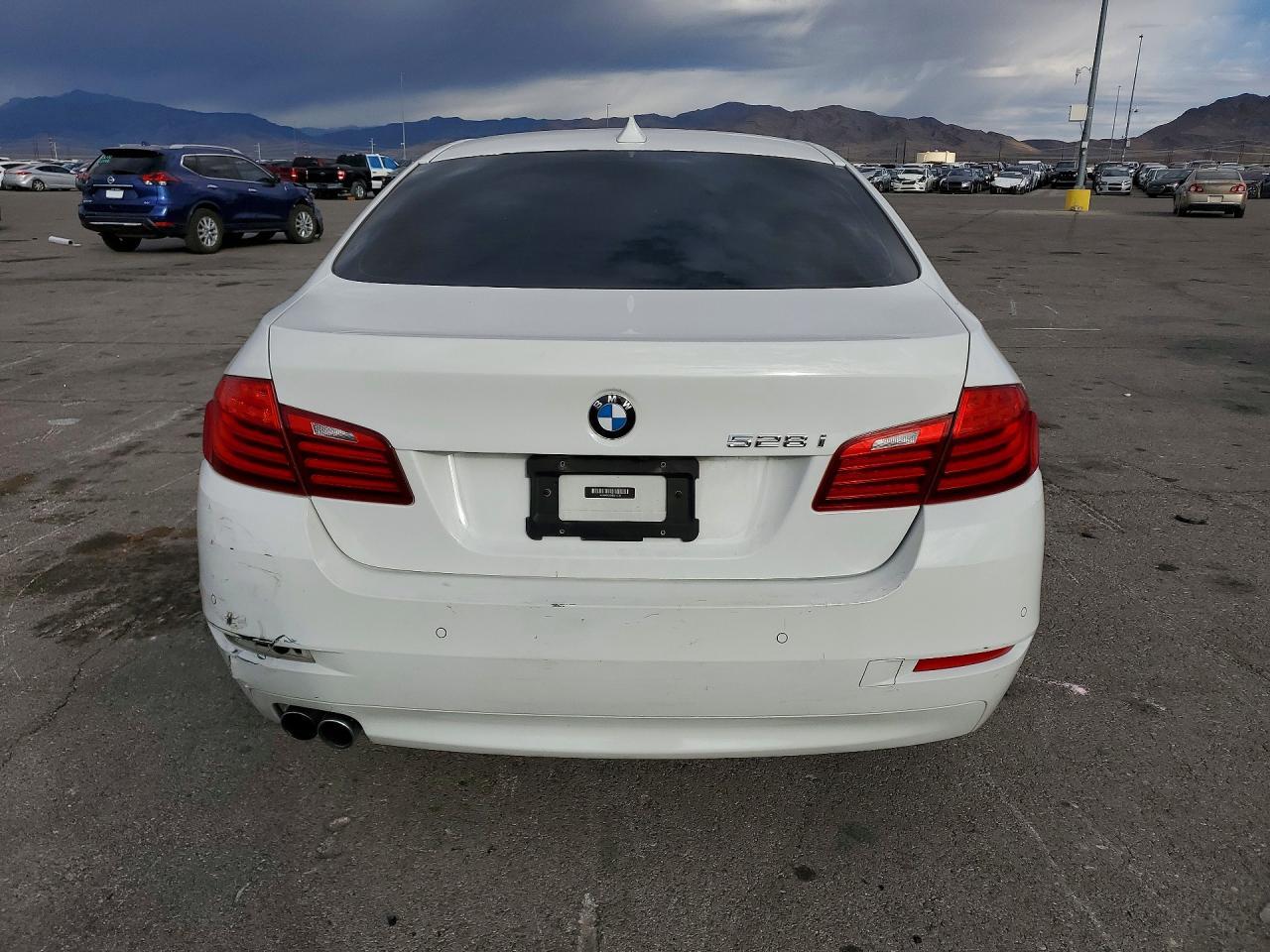 2015 BMW 528 I - Фото 6