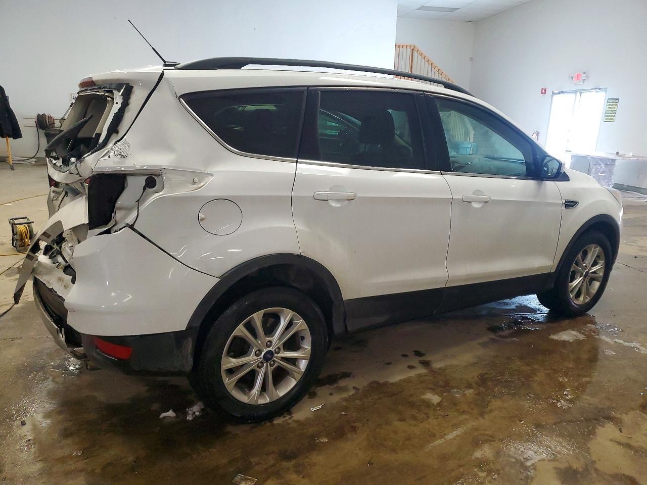 2017 Ford Escape Se - Фото 3