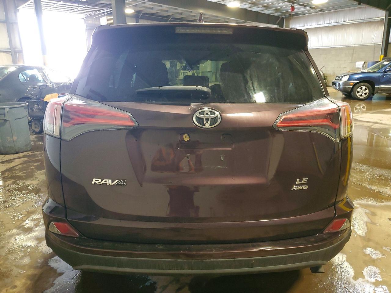 2018 Toyota Rav4 Le - Image 6