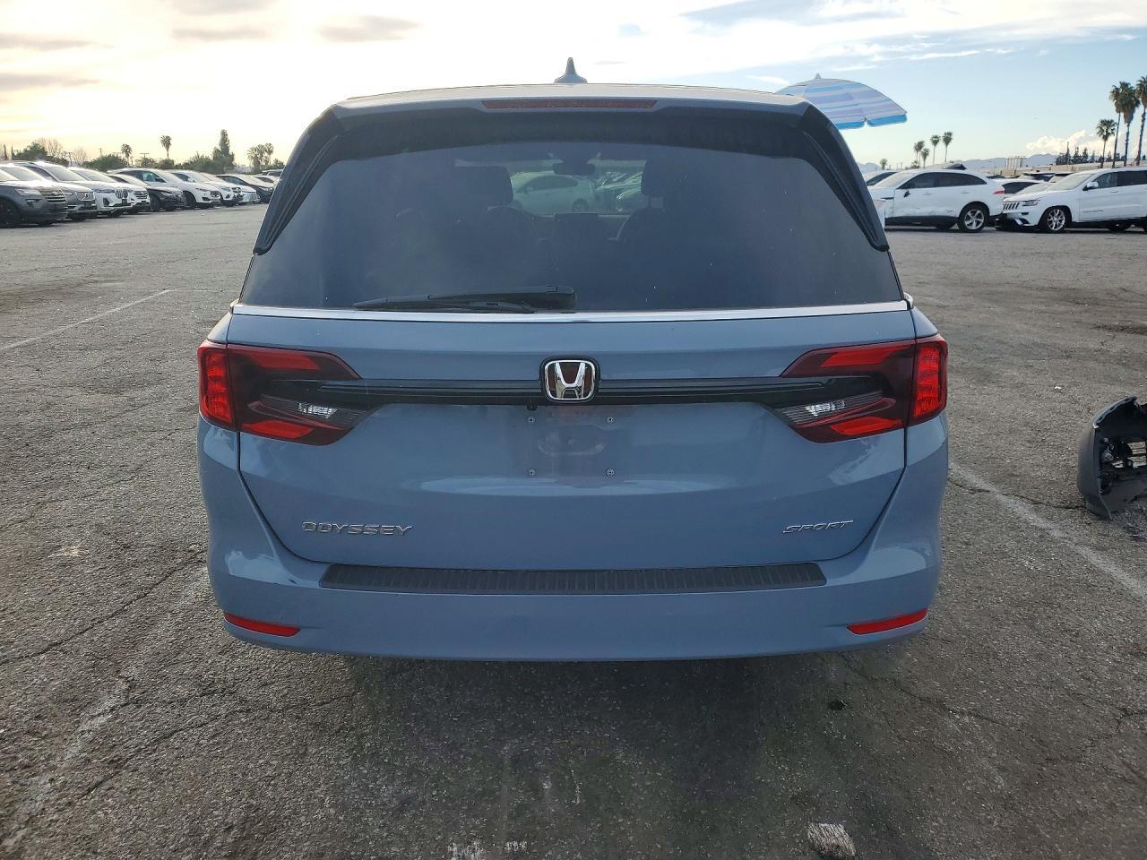 2023 Honda Odyssey Sport-L - Image 6