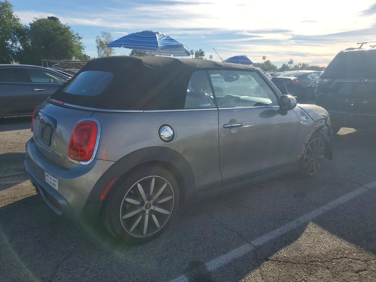 2016 Mini Cooper S - Image 3
