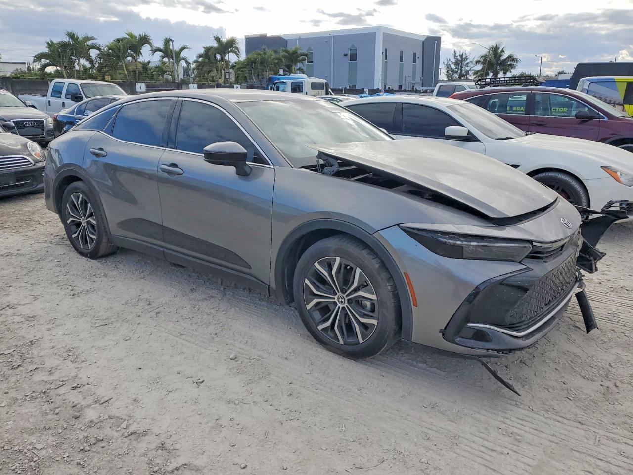 2023 Toyota Crown Xle - Image 4