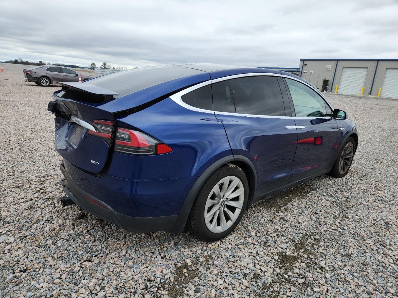 2016 Tesla Model X - Фото 3