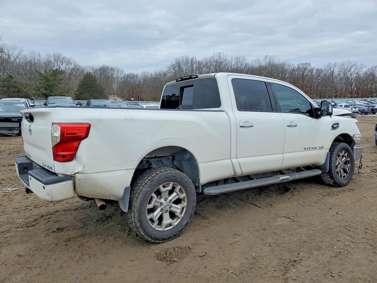 2019 Nissan Titan Xd Sl - Фото 3