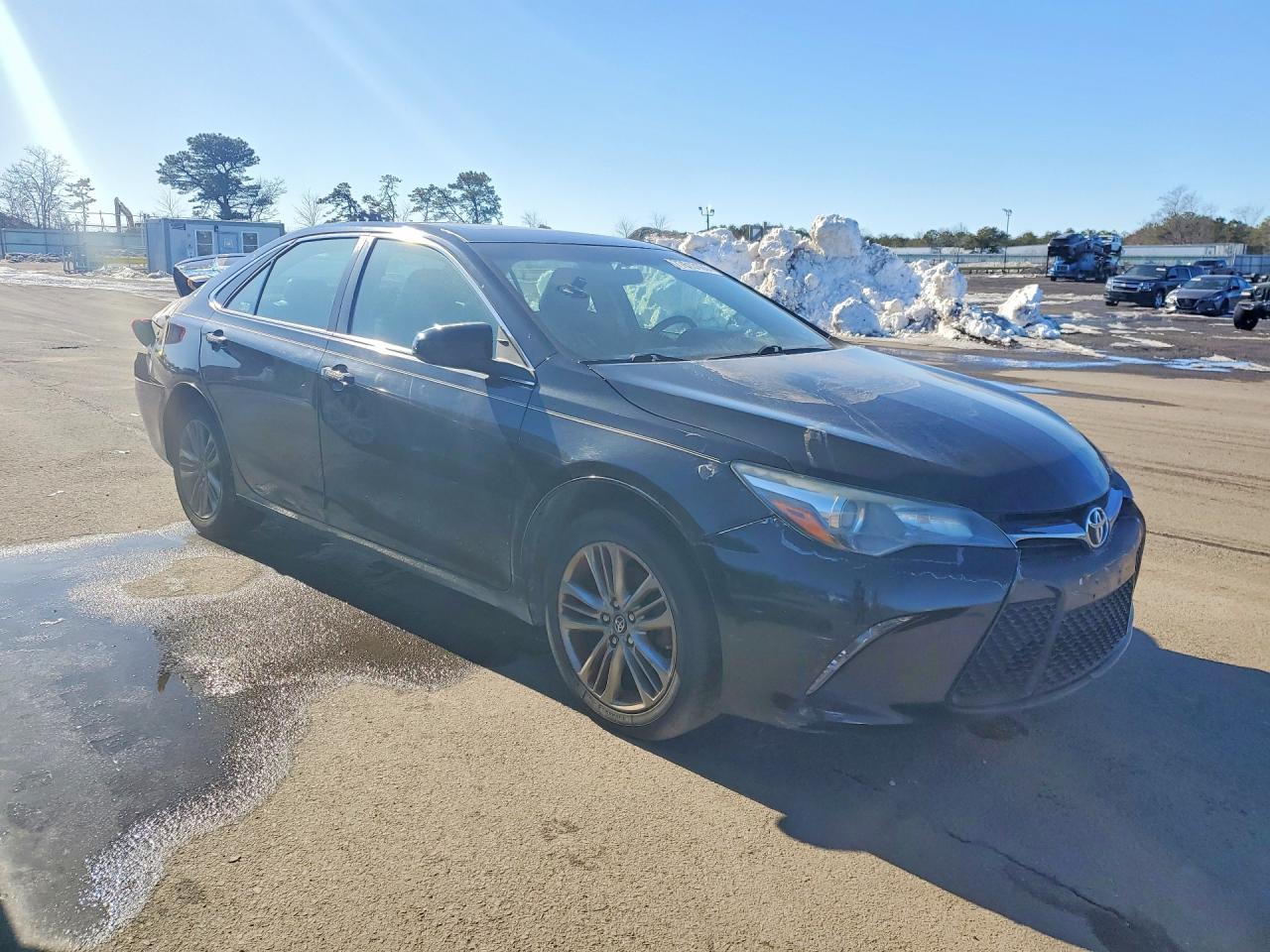 2016 Toyota Camry Le - Image 4