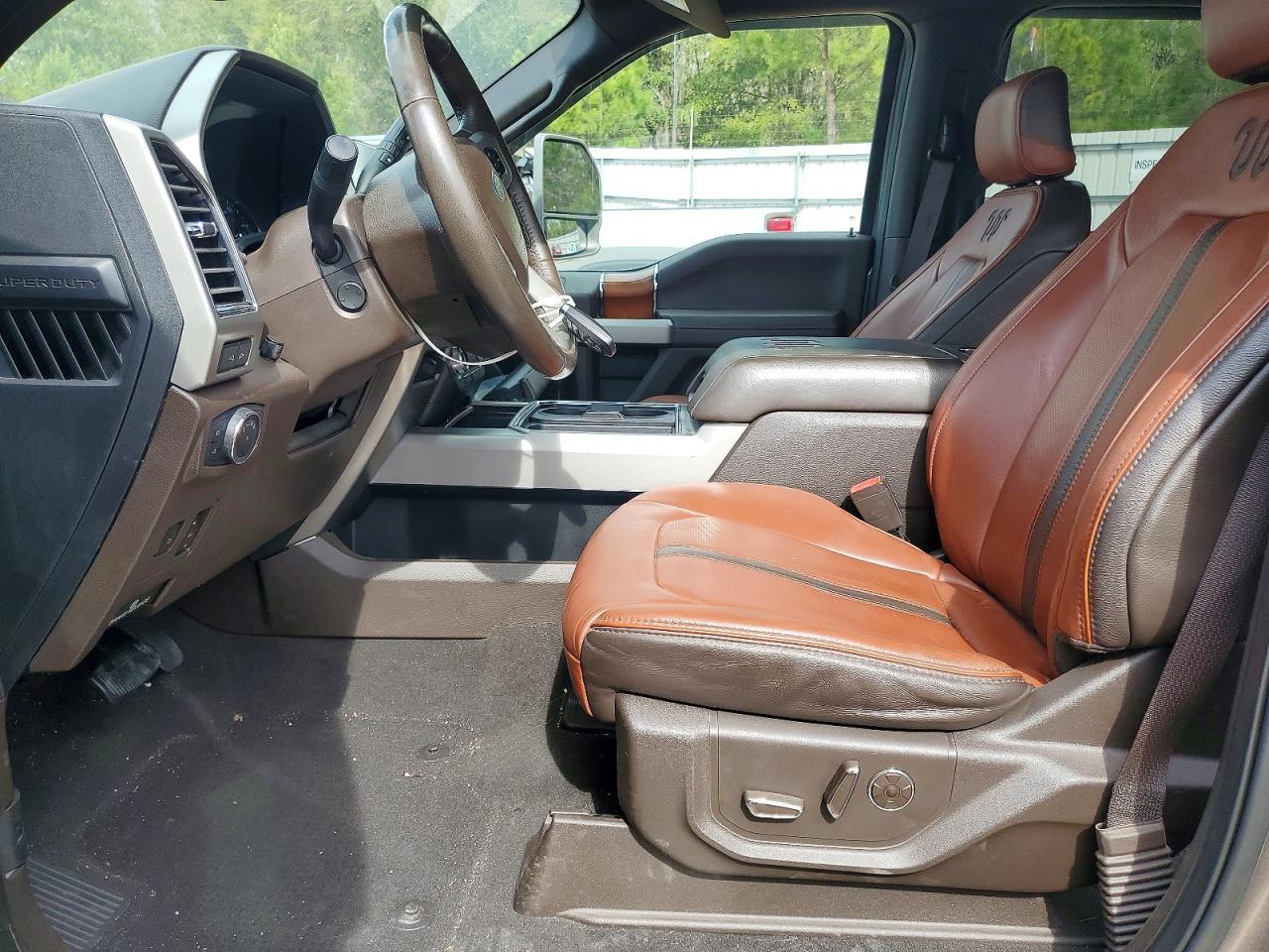 2019 Ford F350 Super Duty - Image 7
