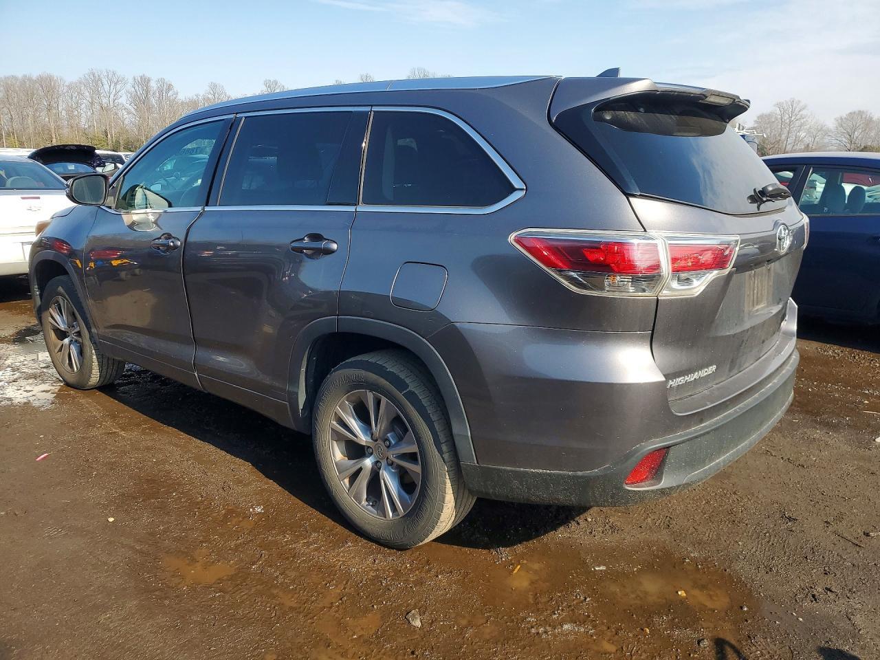 2015 Toyota Highlander Xle - Фото 2