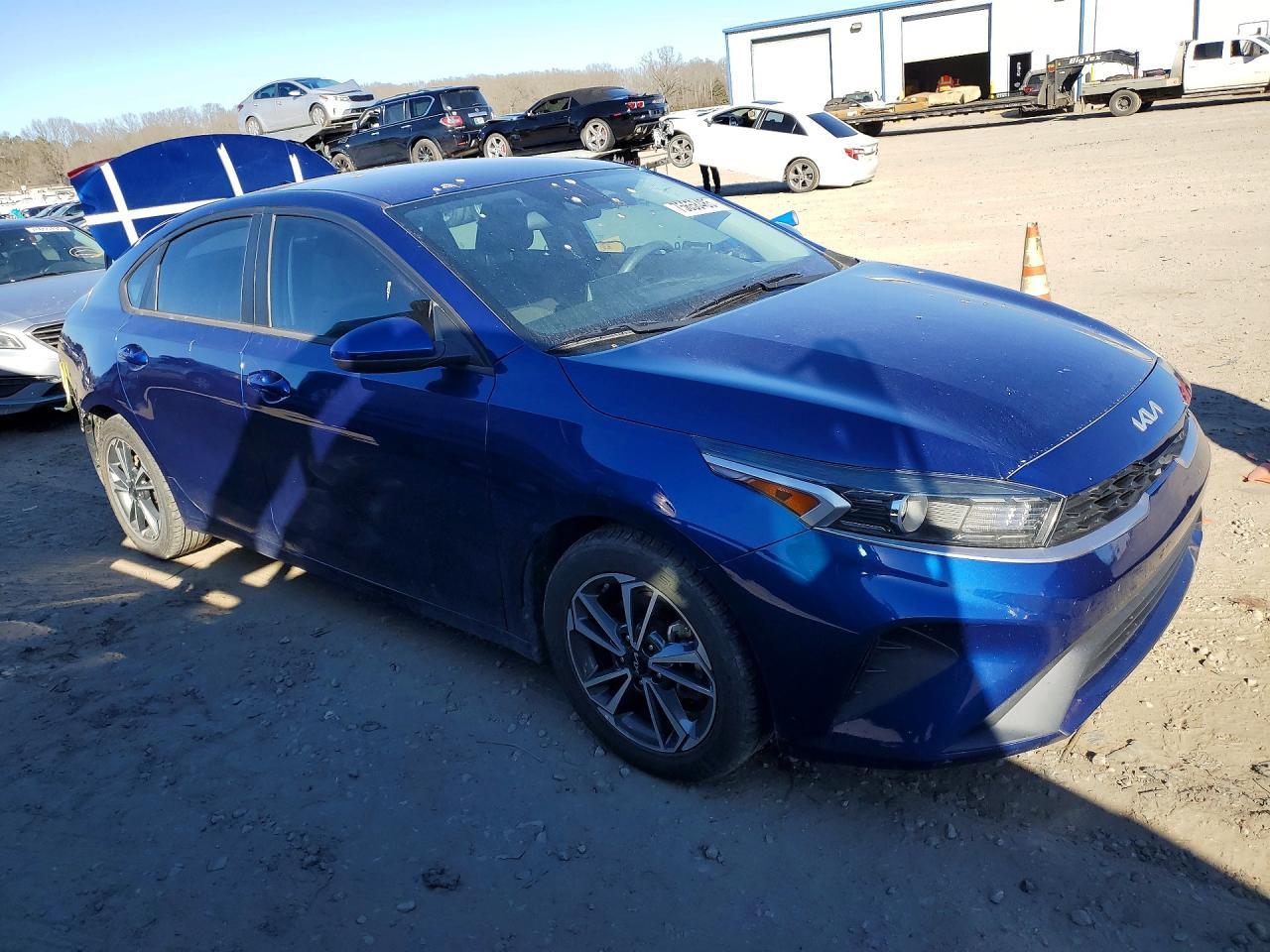 2022 Kia Forte Fe - Image 4