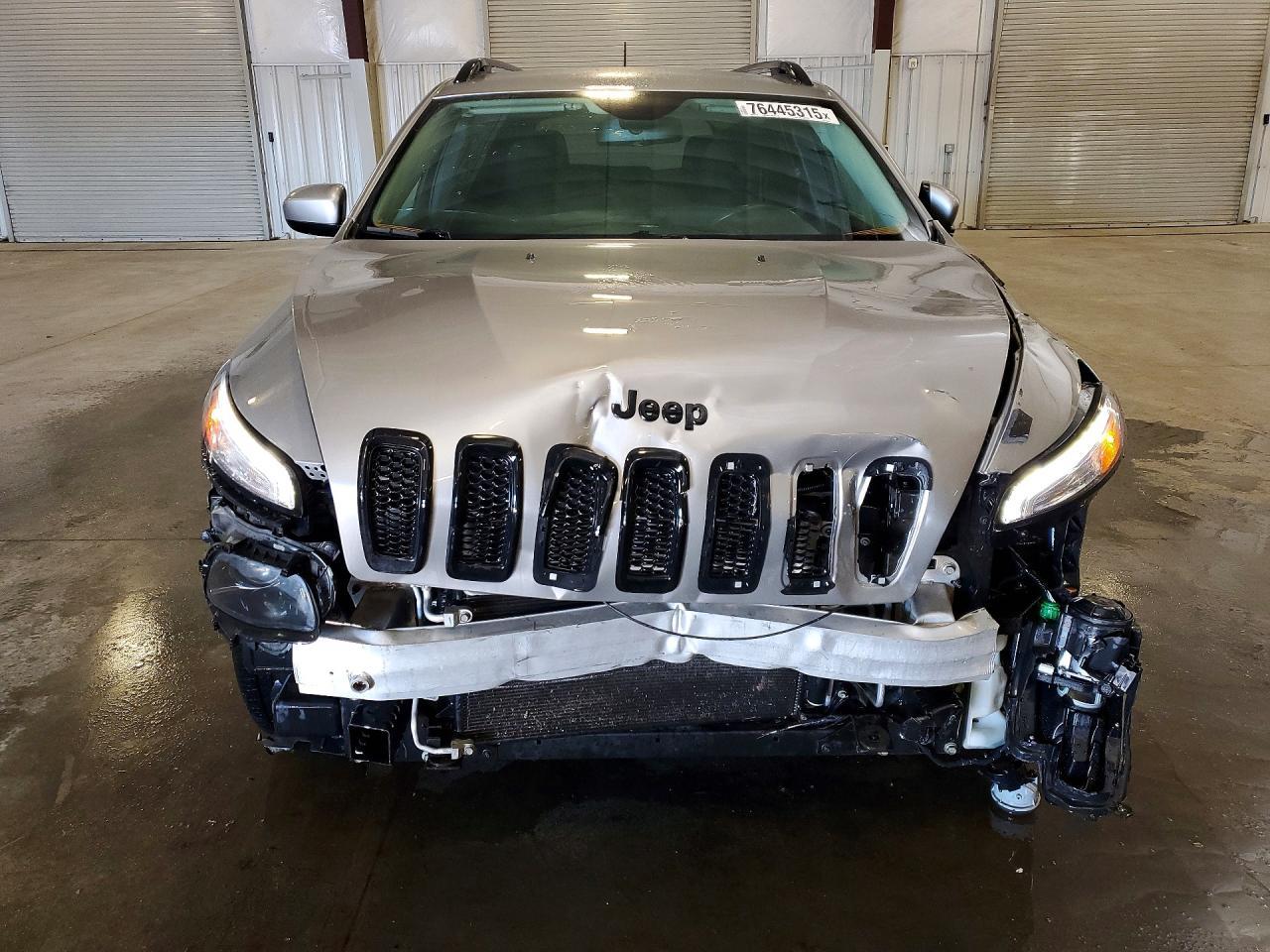 2015 Jeep Cherokee Latitude - Image 5