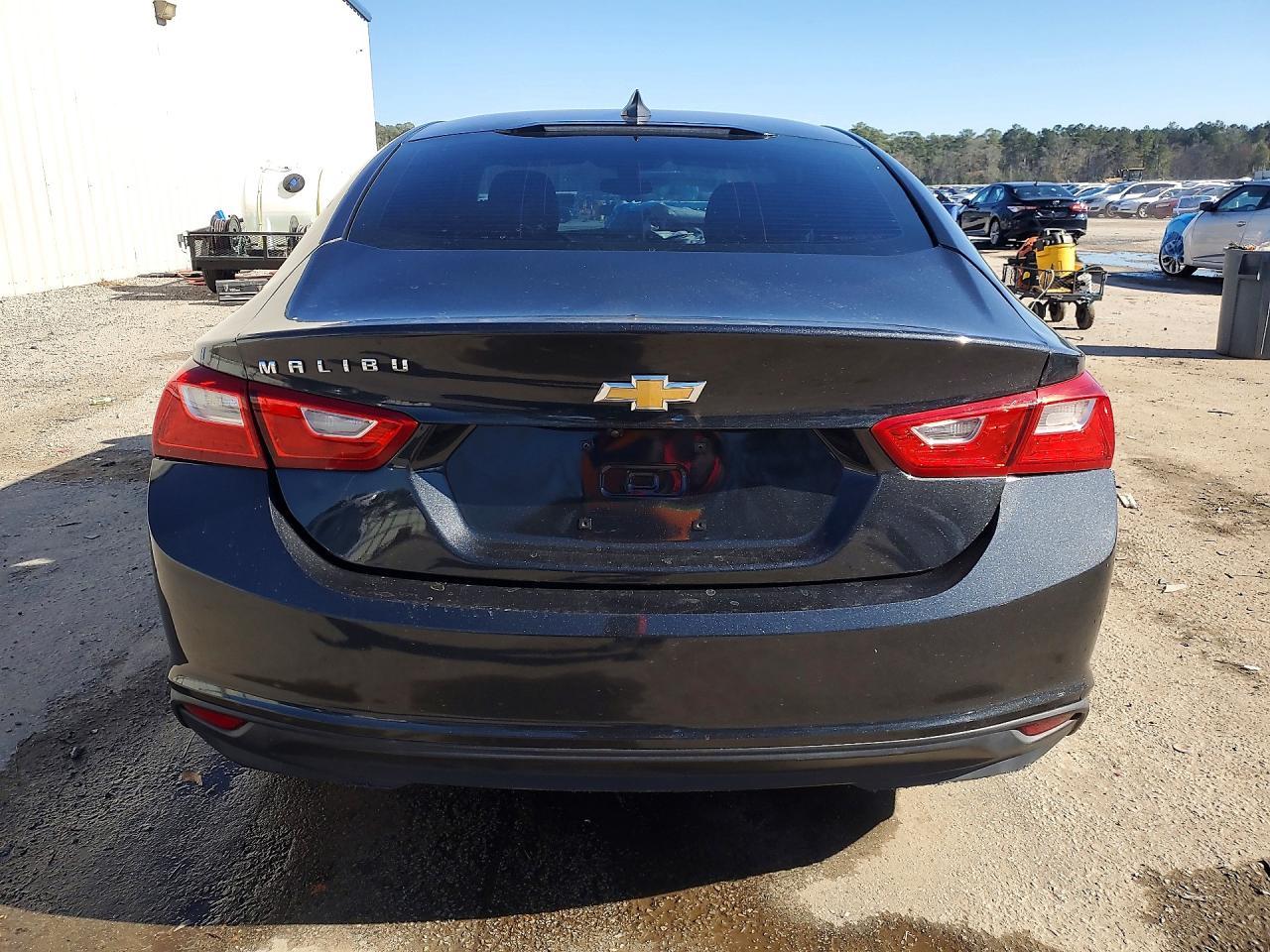 2017 Chevrolet Malibu Ls - Image 6