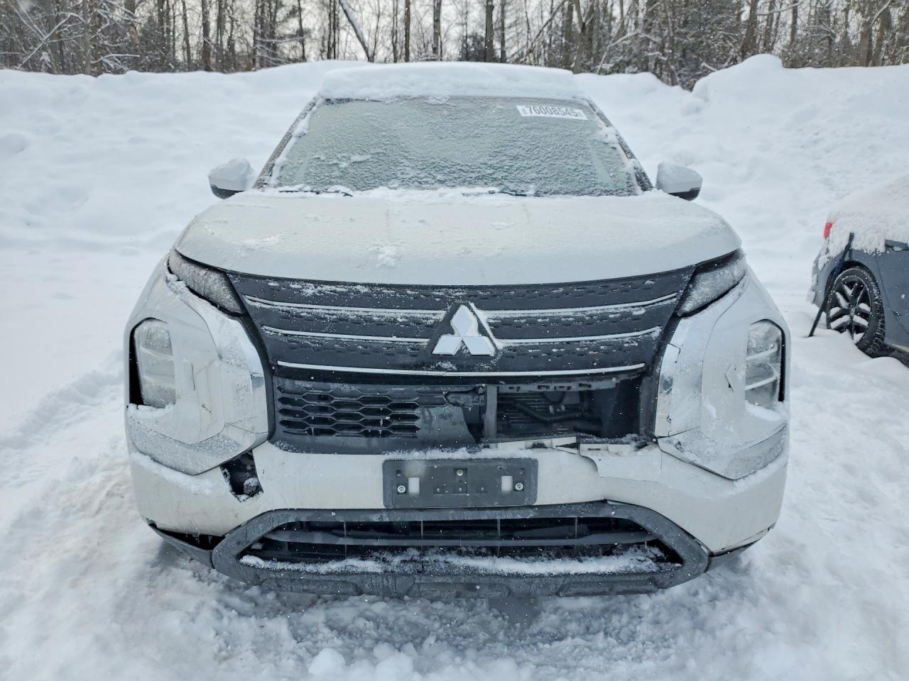 2022 Mitsubishi Outlander - Image 5