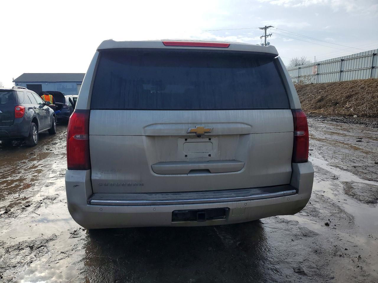 2015 Chevrolet Suburban K1500 Ltz - Image 6