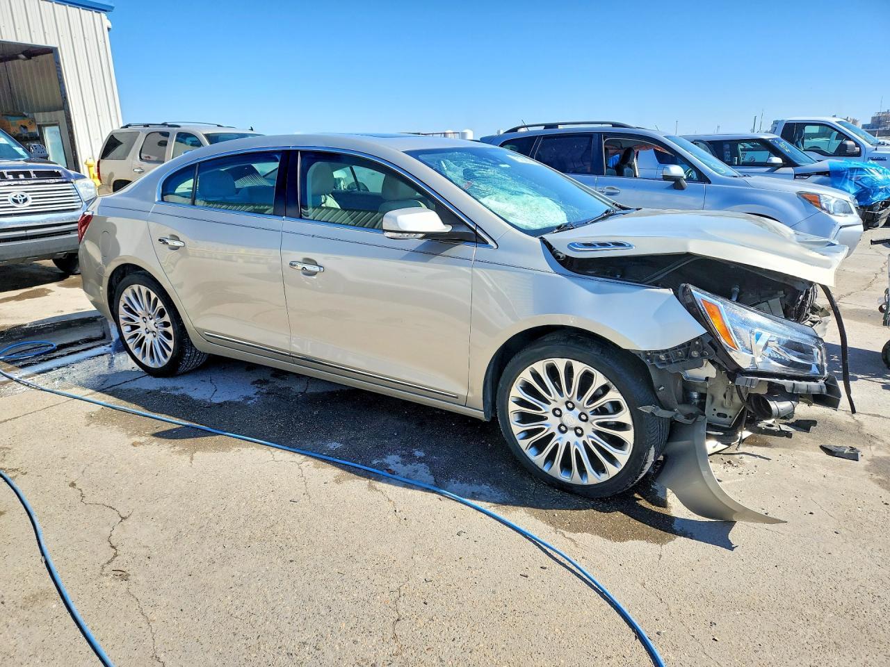 2016 Buick Lacrosse Premium - Image 4