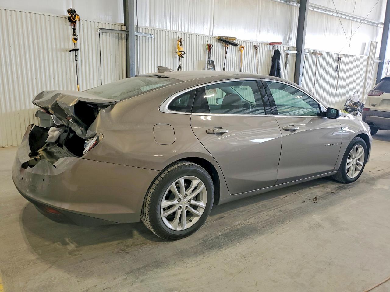2017 Chevrolet Malibu Lt - Фото 3