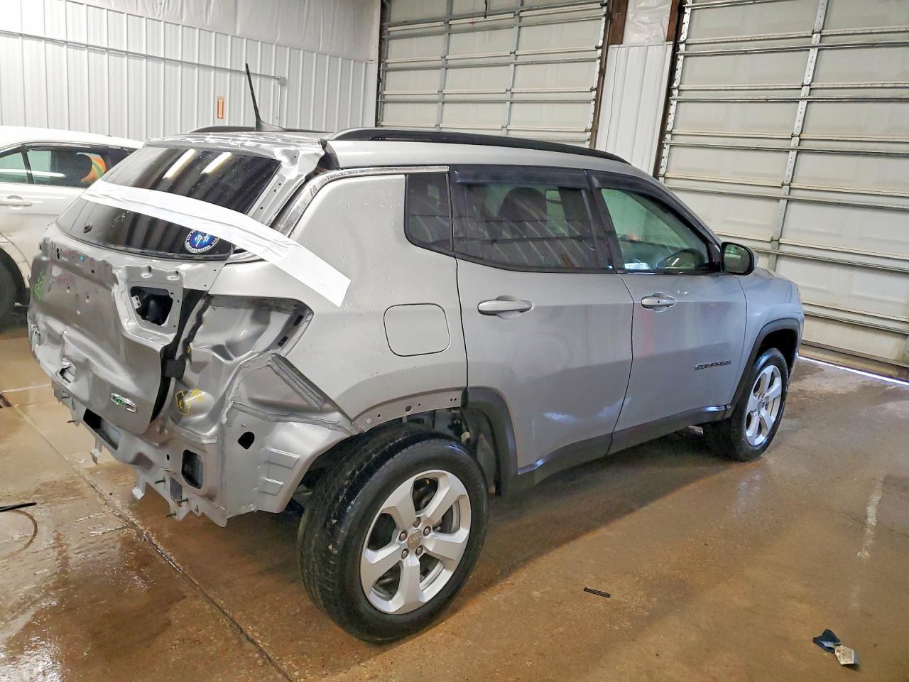 2021 Jeep Compass Latitude - Image 3