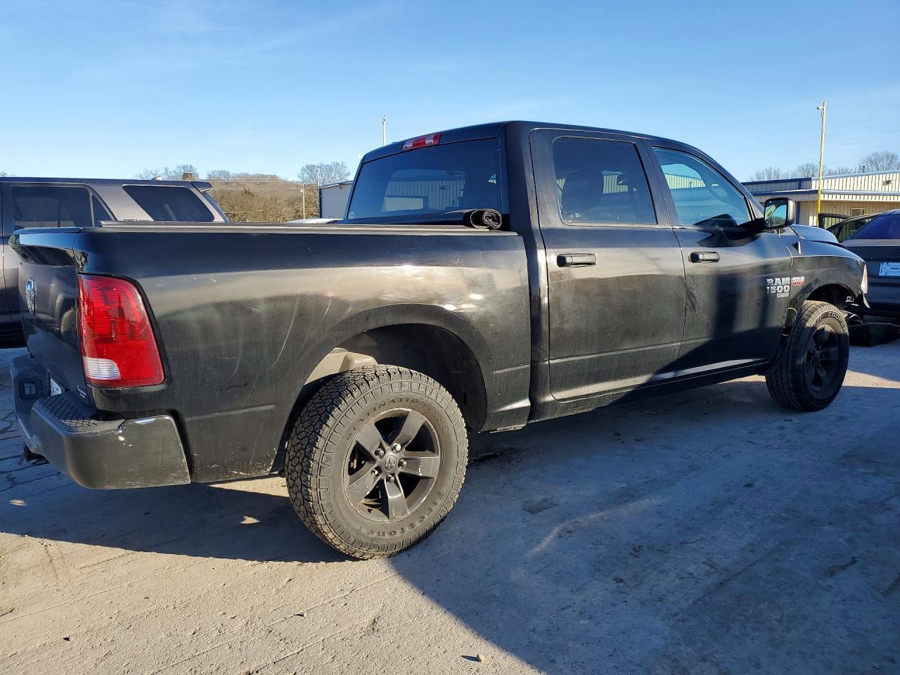 2019 Ram 1500 Classic Tradesman - Фото 3