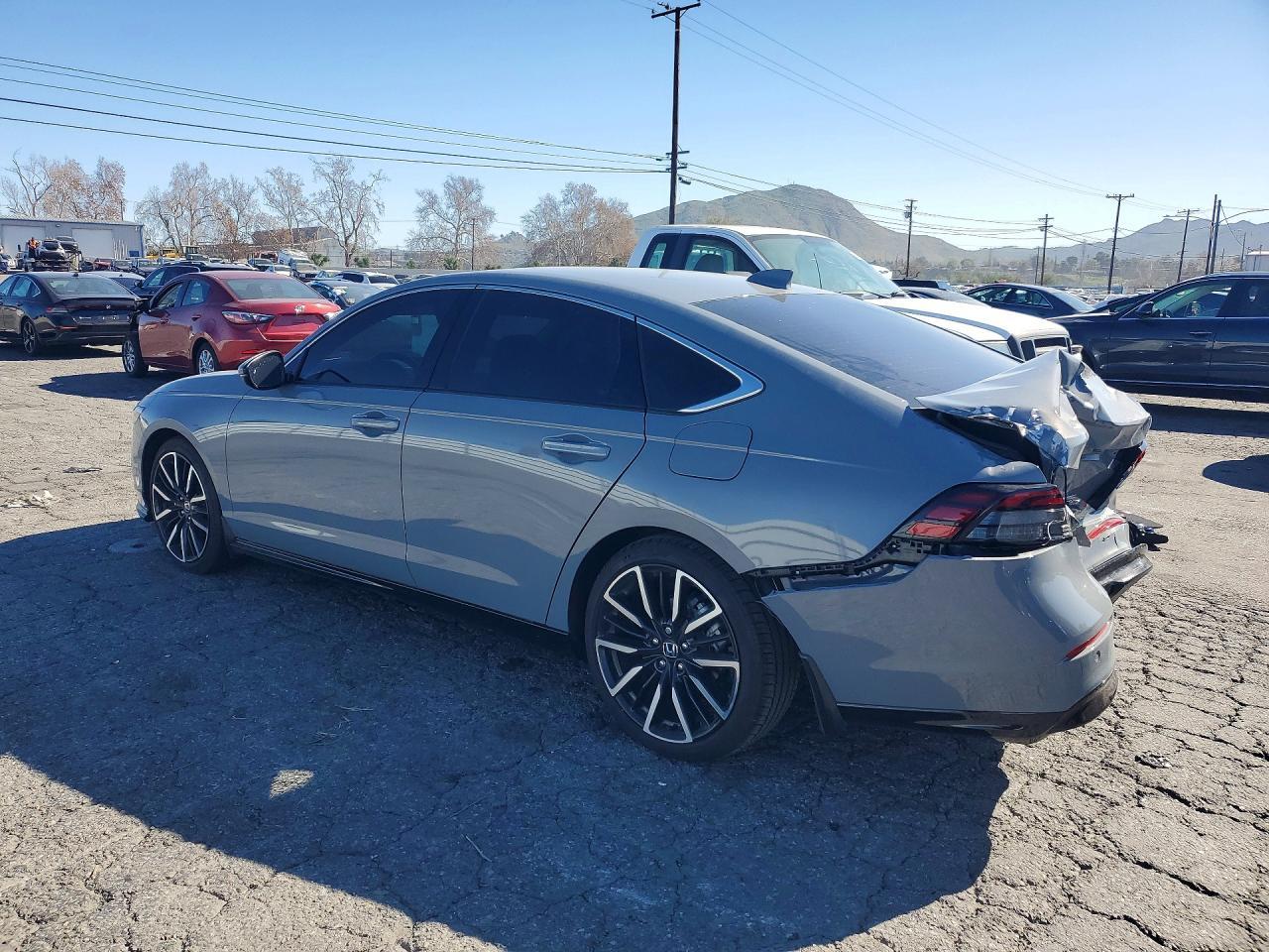 2025 Honda Accord Touring Hybrid - Фото 2