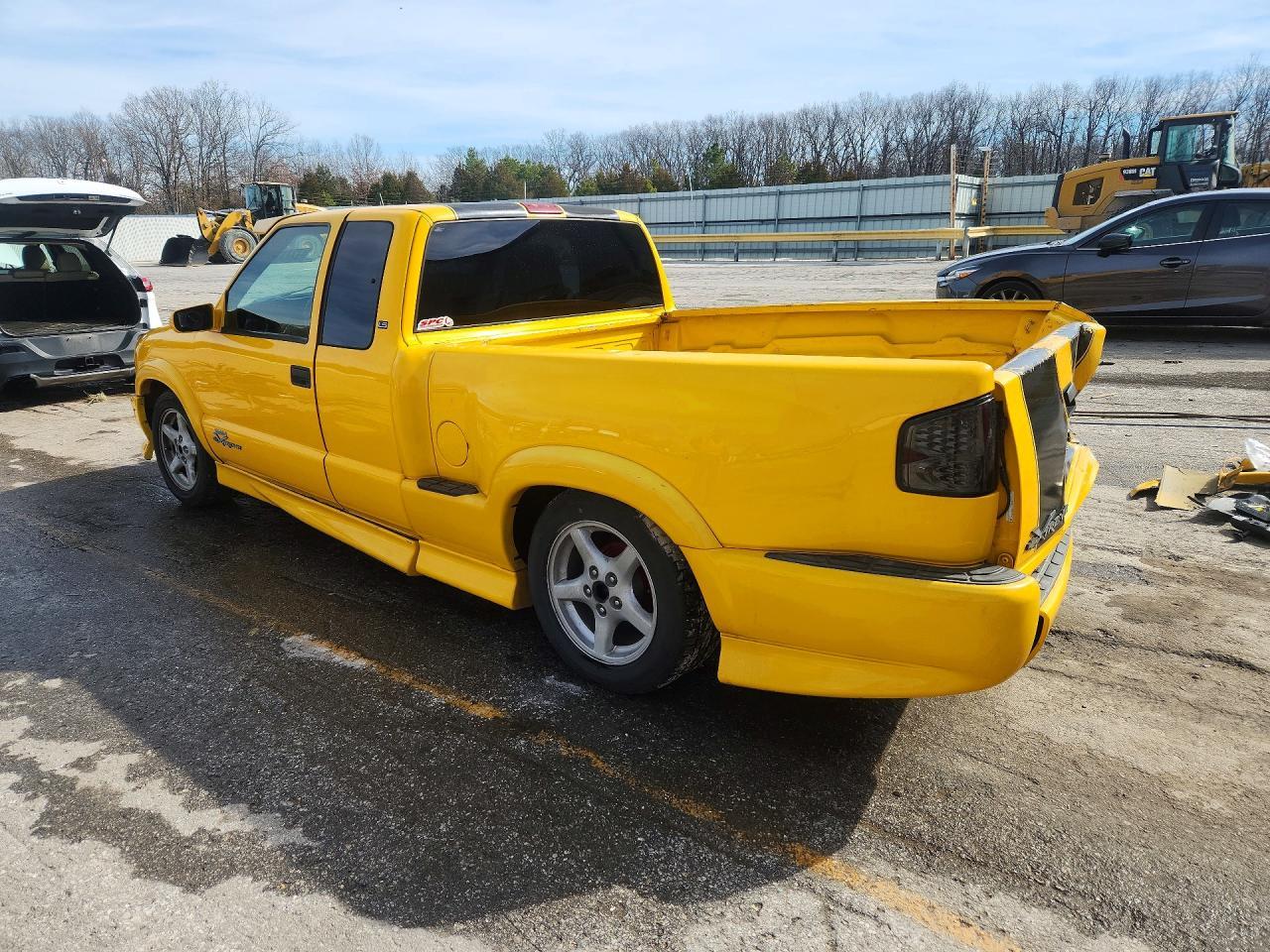2002 Chevrolet S Truck S10 - Фото 2