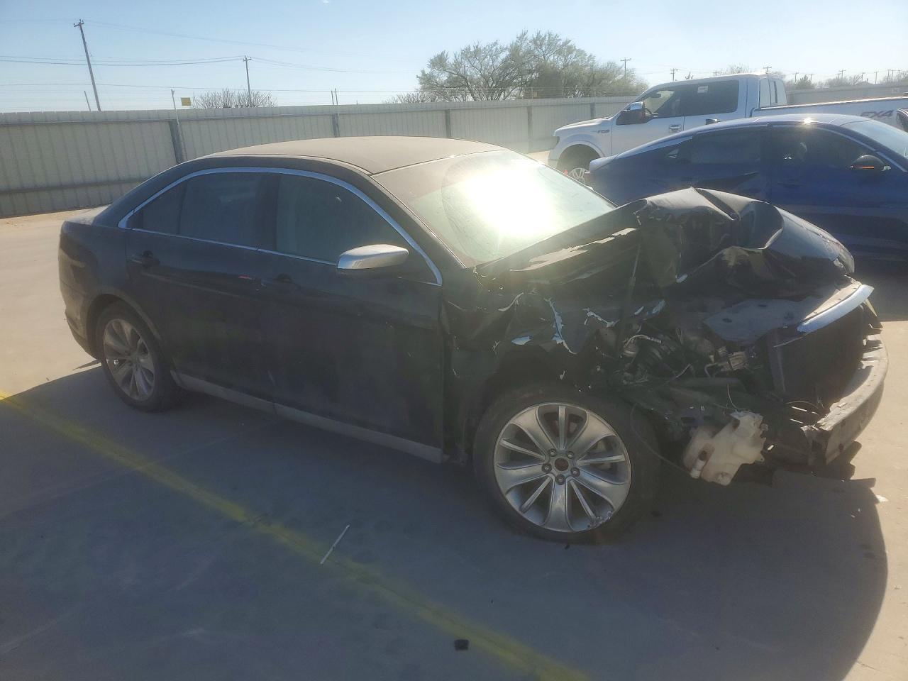 2010 Ford Taurus Limited - Фото 4