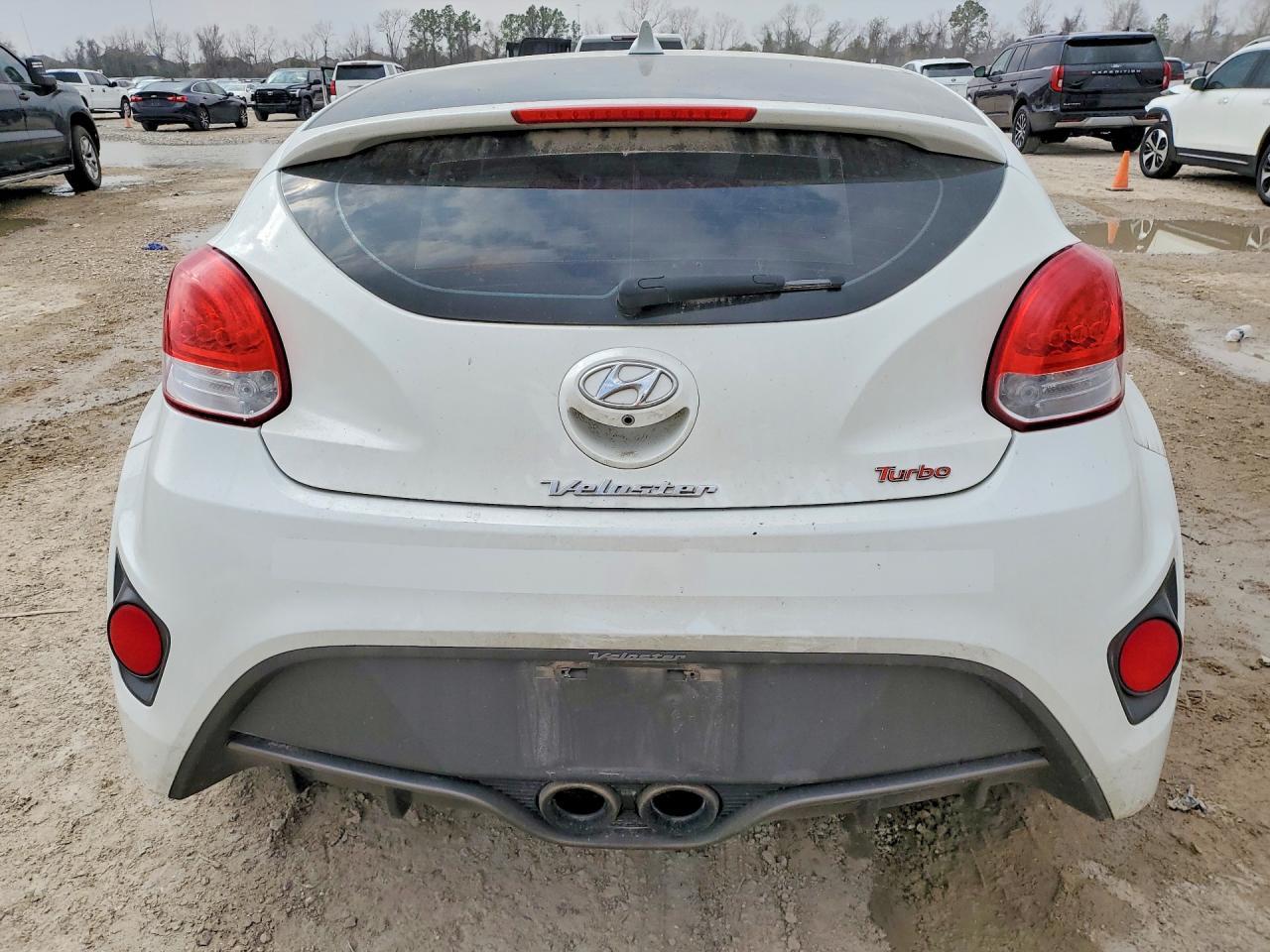 2017 Hyundai Veloster Turbo - Фото 6