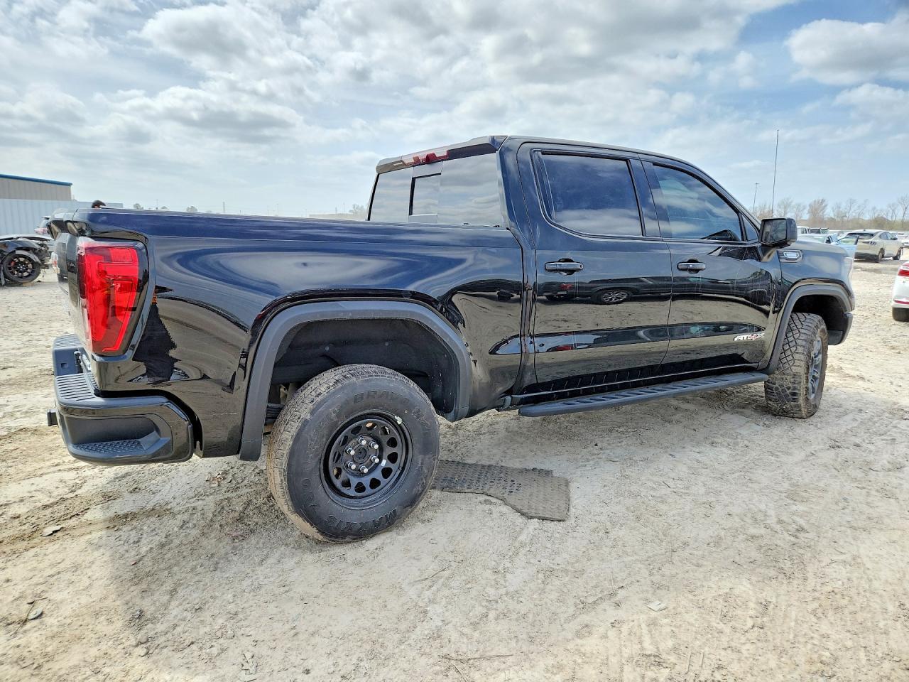 2024 GMC Sierra K1500 At4X - Фото 3