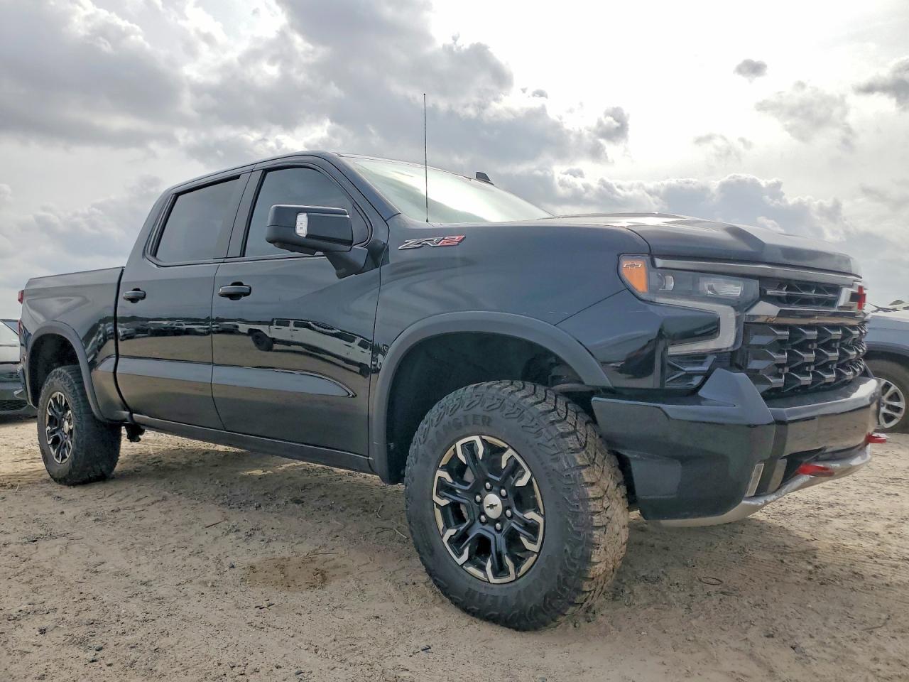 2023 Chevrolet Silverado K1500 Zr2 - Фото 4