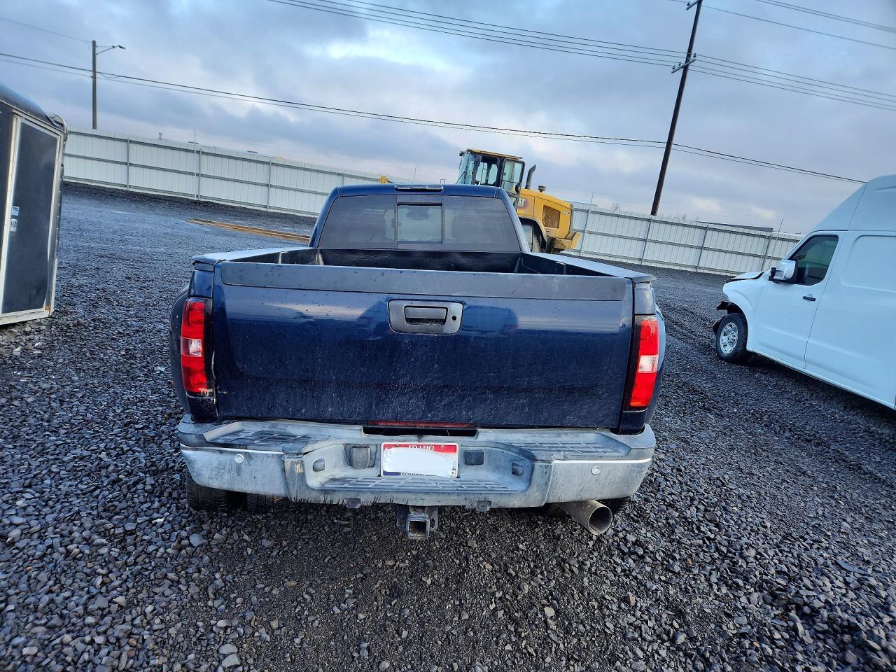 2008 GMC Sierra K3500 - Фото 6