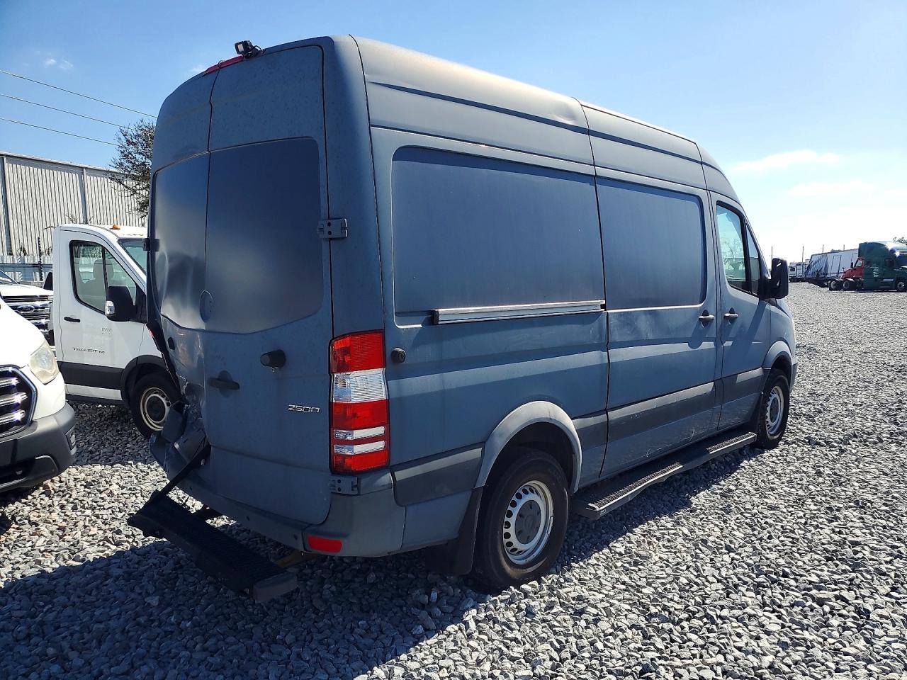 2019 Mercedes Benz Sprinter 2500 Delivery Van - Фото 3