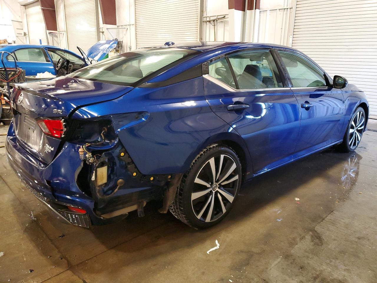 2019 Nissan Altima Sr - Фото 3