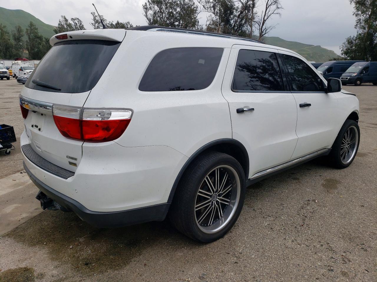 2013 Dodge Durango Crew - Image 3