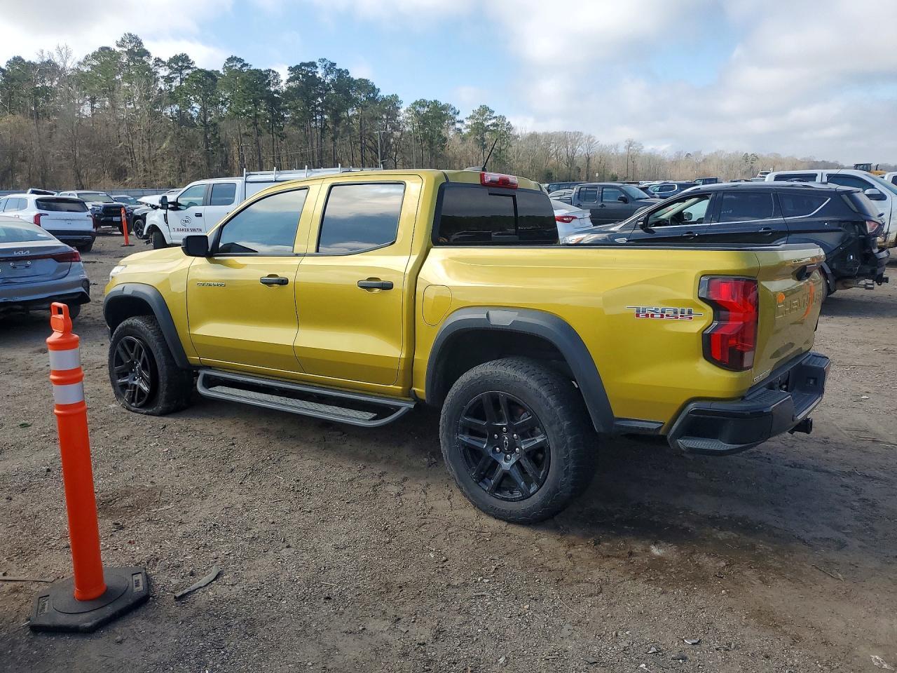 2023 Chevrolet Colorado - Image 2