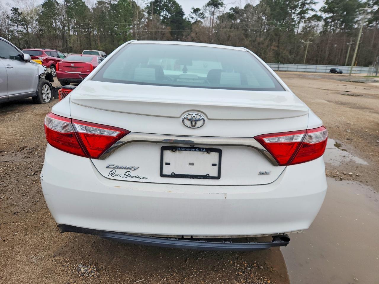 2017 Toyota Camry Le - Фото 6