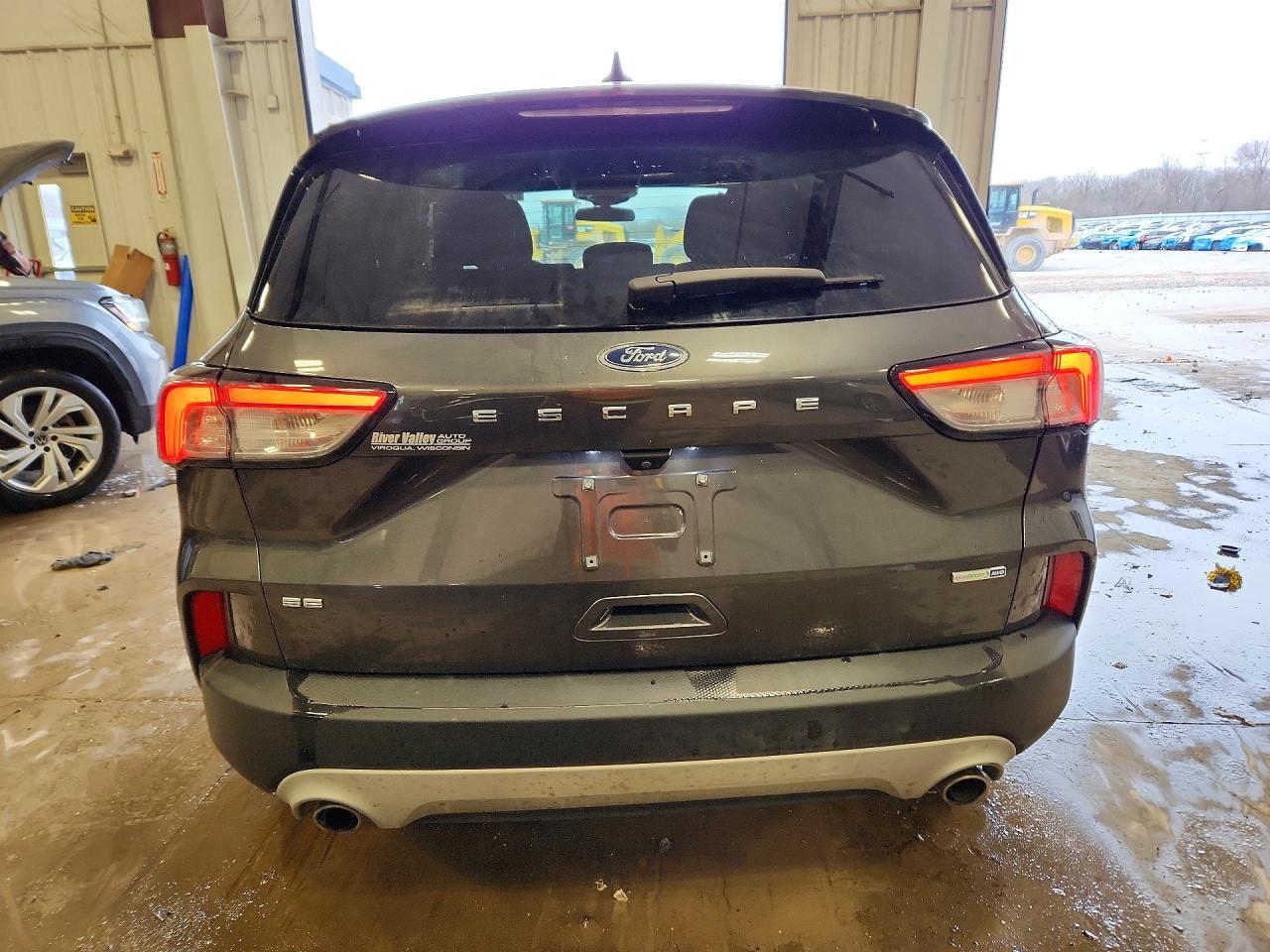 2020 Ford Escape Se - Фото 6
