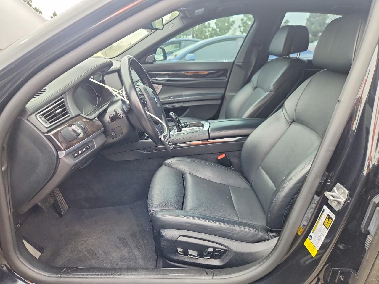 2015 BMW 750 I - Image 7