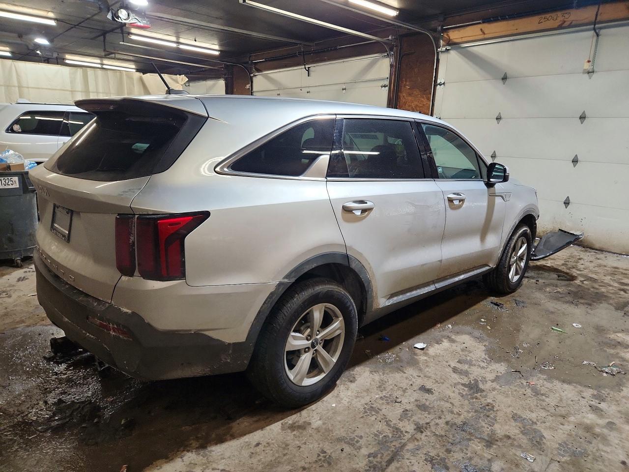 2022 Kia Sorento Lx - Фото 3