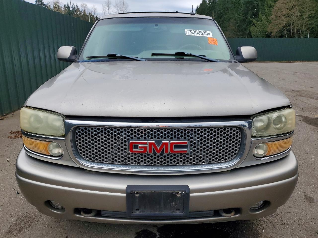 2003 GMC Yukon Denali - Фото 5