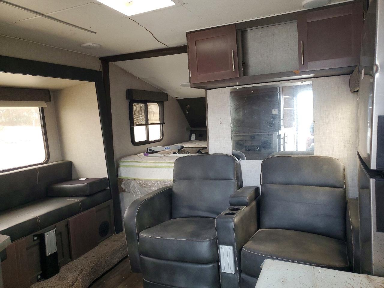 2016 Ford F350 Super Duty Rv - Фото 6