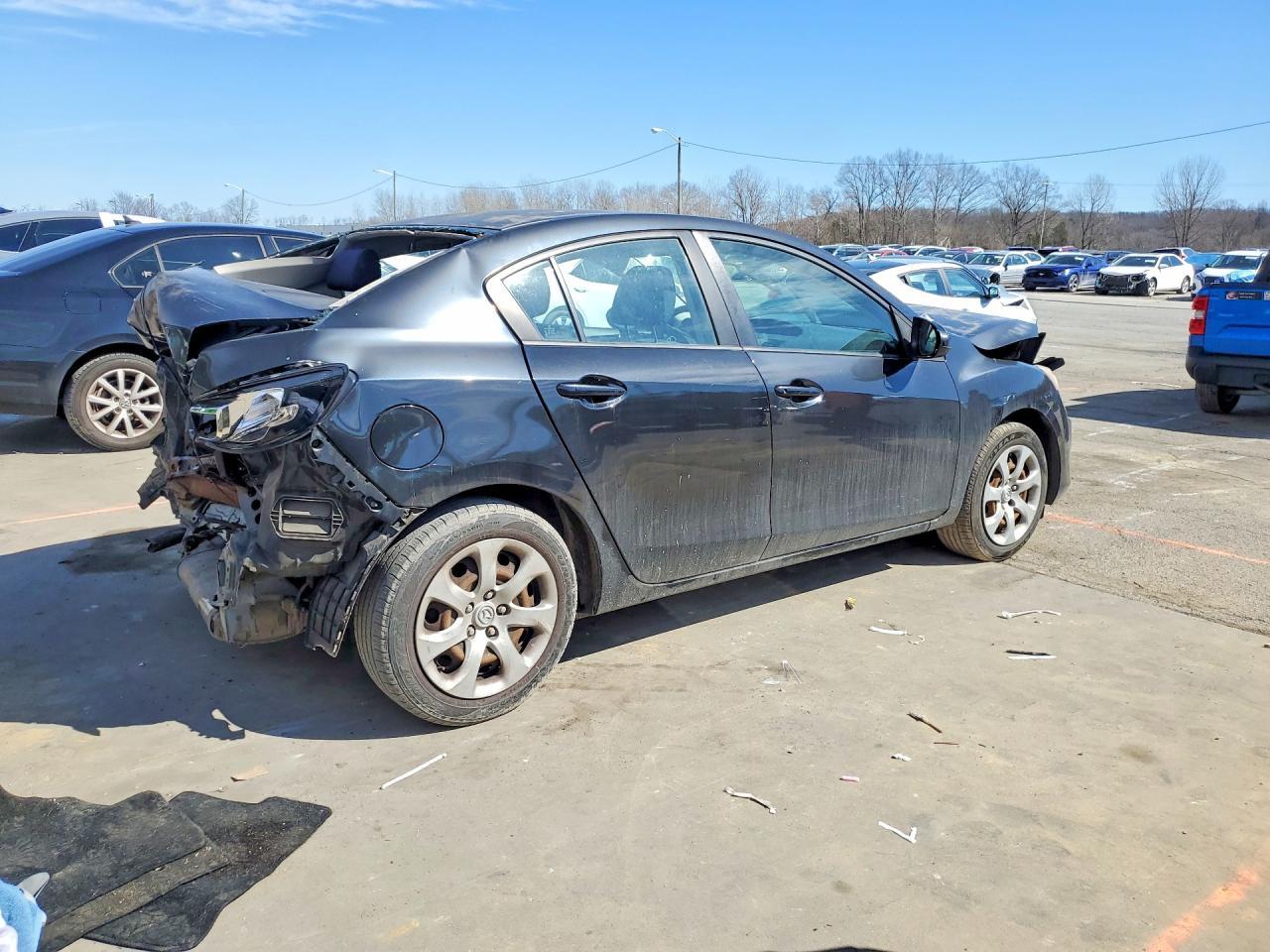 2010 Mazda 3 - Image 3