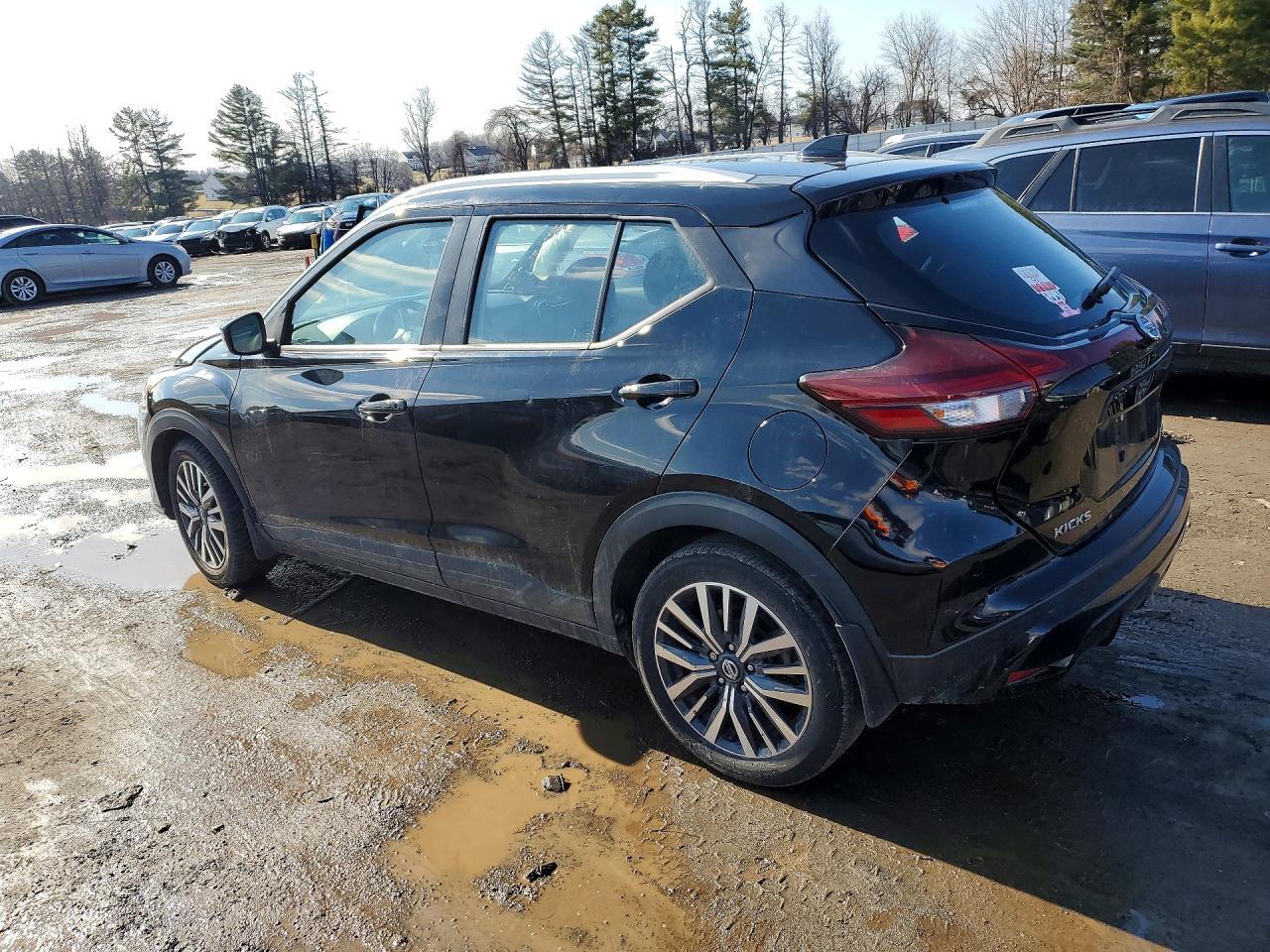 2021 Nissan Kicks Sv - Image 2