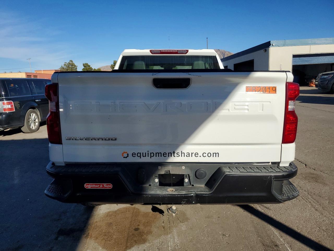 2023 Chevrolet Silverado C1500 - Фото 6