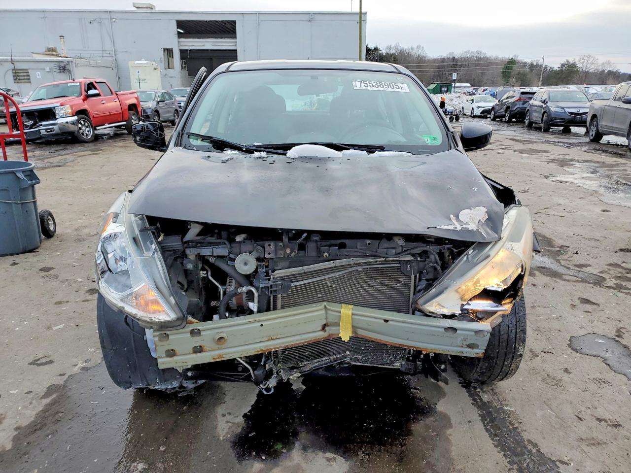 2016 Nissan Versa S - Фото 5