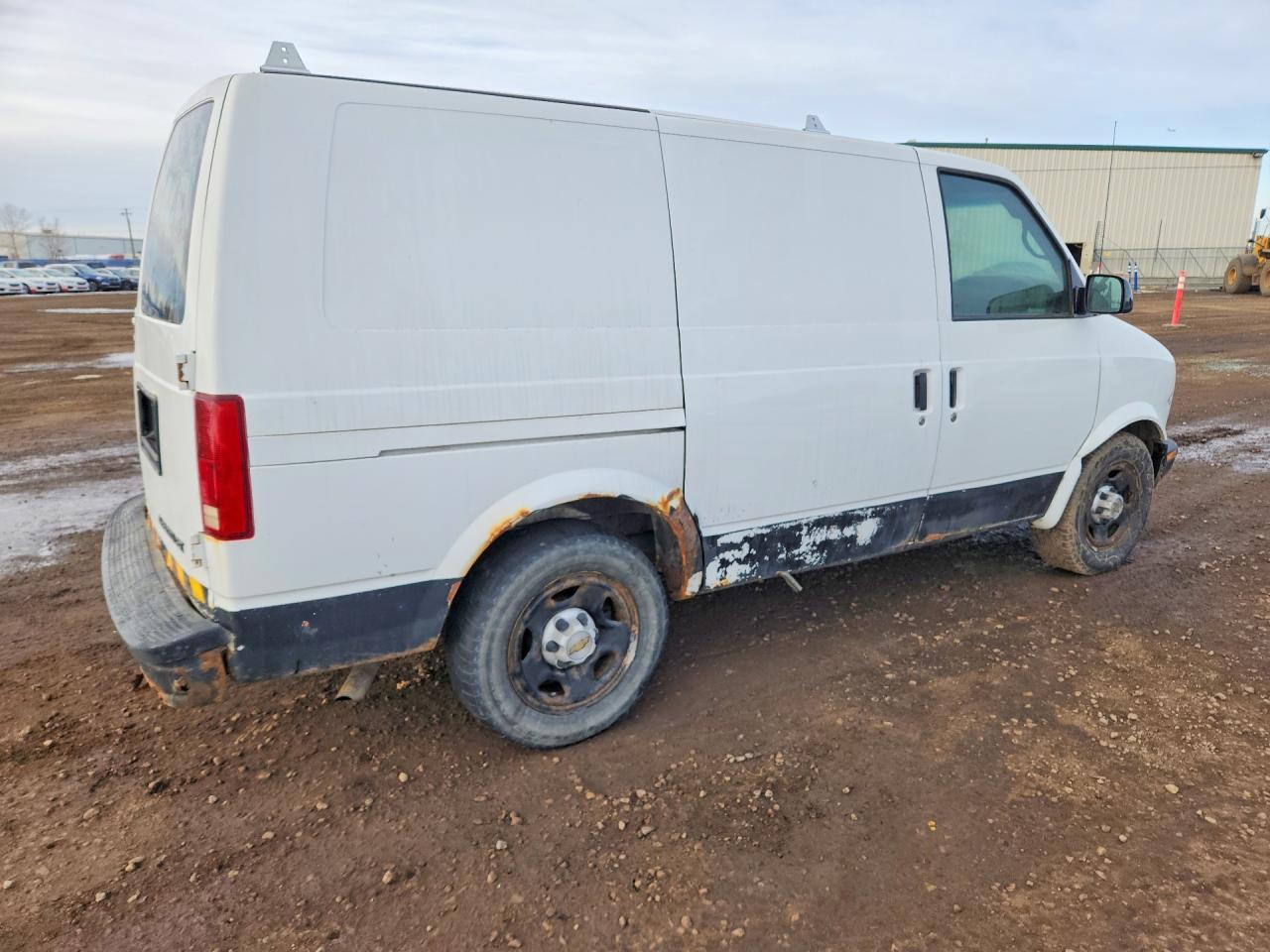 2005 Chevrolet Astro - Фото 3
